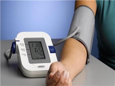  قياس ضغط الدم