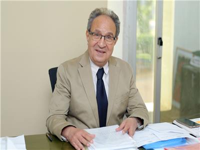 محمد العزازي رئيس  جامعة مصر للعلوم والتكنولوجيا
