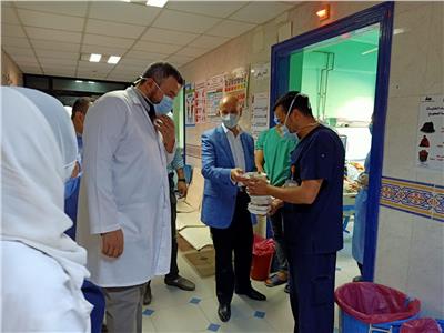 الدكتور هشام مسعود وكيل وزارة الصحة بالمحافظة يمر علي المستشفيات المركزية ومستشفيات العزل