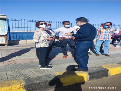 محافظة الإسكندرية تواصل الحملات على الشواطئ والمتنزهات والكافيهات  