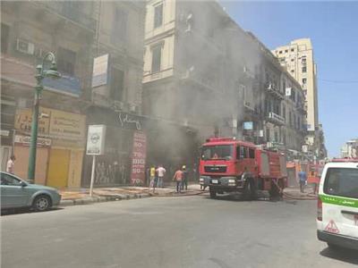 السيطرة على حريق بمحل ملابس بوسط الاسكندرية