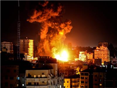 قصف غزة بأكثر من 100 غارة في اليوم الثامن للعدوان الإسرائيلي