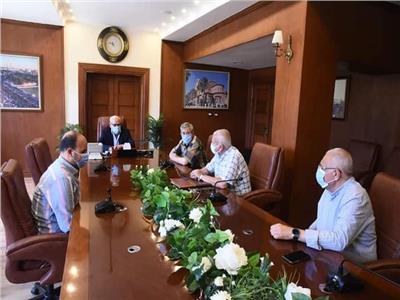 محافظ بورسعيد يعلن التوسع في مراكز تلقى لقاح كورونا 