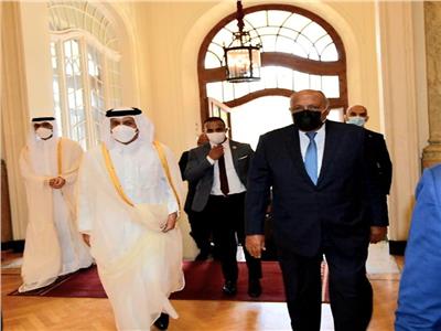 سامح شكري يستقبل وزير خارجية قطر بقصر التحرير