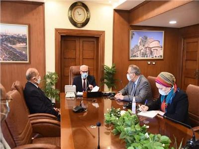 محافظ بورسعيد يستقبل نائب وزير الاتصالات