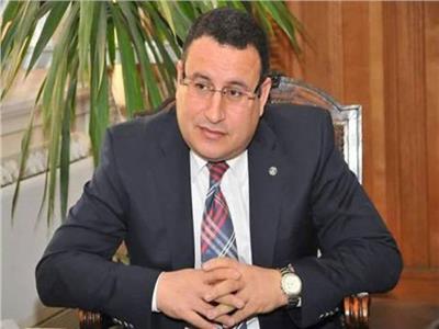 الدكتور عبدالعزيز قنصوة رئيس جامعة الإسكندرية