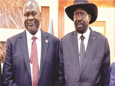 رئيس جنوب السودان ونائبه خلال حفل تنصيبهما فى 2020 