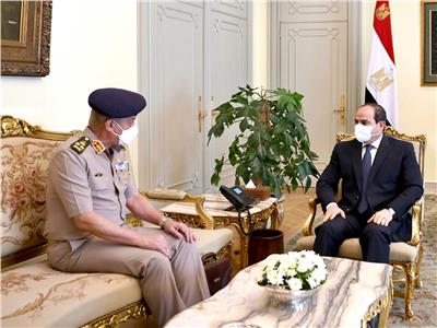 الرئيس السيسي يستقبل وزير الدفاع 