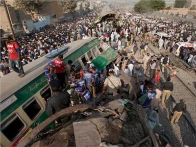 تصادم قطارين في منطقة كهوتكي بإقليم السند جنوب باكستان