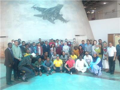 شباب 50 دولة المشاركون فى  منحة ناصر للقيادة الدولية ينبهرون بزيارتهم لمتحف القوات الجوية المصرية