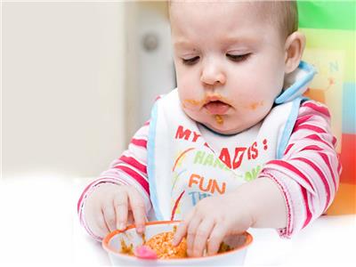 ١٠ أكلات سهلة يتناولها الرضيع بمفرده