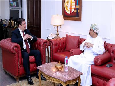 حسين زين يلتقى سفير سلطنة  عمان بالقاهرة