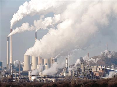  انبعاثات من منطقة صناعية فى ألمانيا        