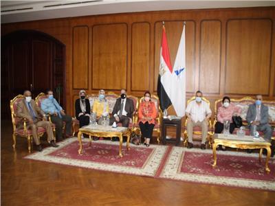 رئيس جامعة كفرالشيخ يستقبل اللجنة العلمية الدائمة للآثار المصرية
