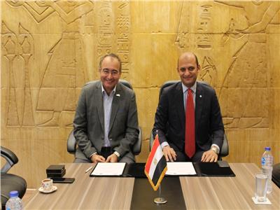 توقيع اتفاقية تعاون بين كلية الصيدلة جامعة حلوان ومدرسة مصر للتكنولوجيا