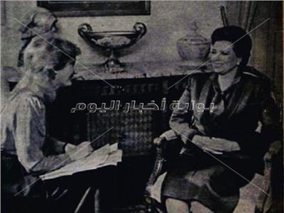 سيدة مصر الأولى الراحلة جيهان السادات - أرشيف أخبار اليوم