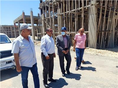 محافظ شمال سيناء يتفقد عددا من المشروعات