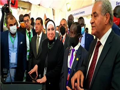وزيرا التجارة والتموين يفتتحان معرض "صنع في مصر" بمدينة جوبا