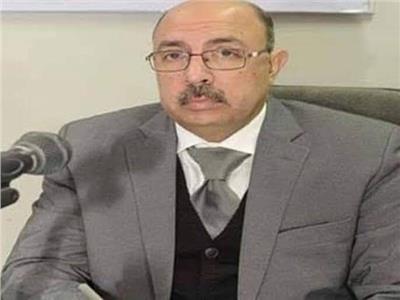 الدكتور محمد زين الدين حافظ وكيل وزارة الصحة بمحافظة أسيوط