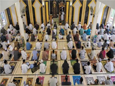 صورة أرشيفية لصلاة العيد فى ظل الإجراءات الاحترازية فى اندونيسيا