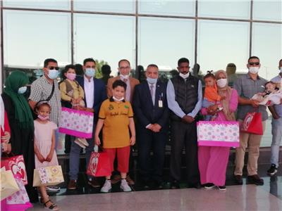مطار أسيوط الدولى يستقبل 30 طفلا ليبيا