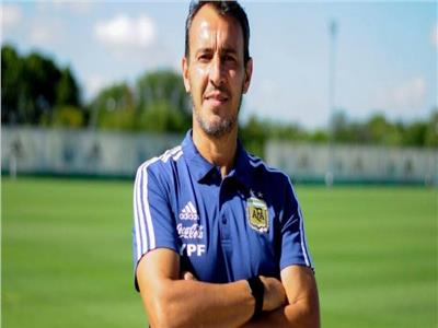 بفيرناندو باتيستا المدير الفني لمنتخب الأرجنتين الأولمبي 
