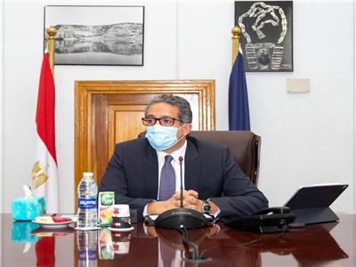 وزير السياحة والآثار د.خالد العناني 