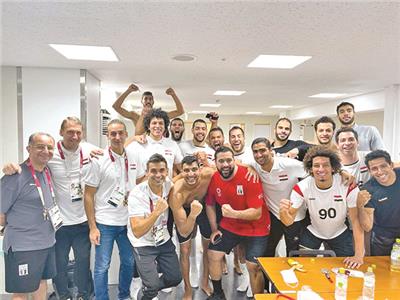سعادة أبطال كرة اليد عقب الفوز على السويد وصيف بطل العالم لأول مرة فى المباريات الرسمية بينهما