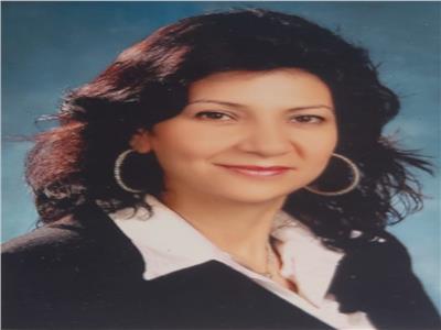 الدكتورة منى ناصر