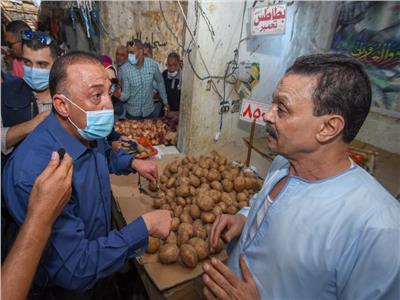 محافظ الإسكندرية: إجراءات رادعة لإزالة أكبر سوق عشوائي بالمعهد الديني 