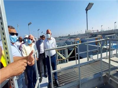 وزير الرى و محافظ بورسعيد  يتفقدان محطة معالجة مياة مصرف بحر البقر  بشرق بورسعيد 
