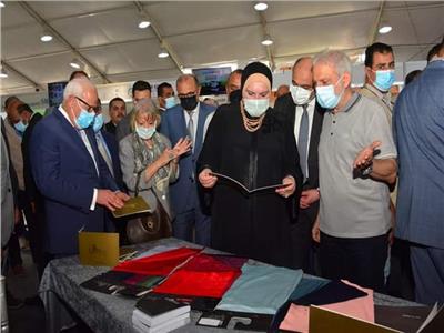وزيرا التجارة والصناعة والمالية ومحافظ بورسعيد يفتتحون معرض "صنع في بورسعيد"