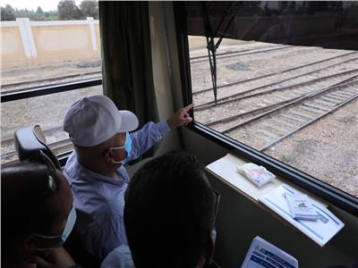 وزير النقل يتفقد مشروع القطار الكهربائي السريع السخنة