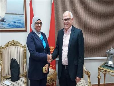محافظ بورسعيد يستقبل السيدة سناء محمد 
