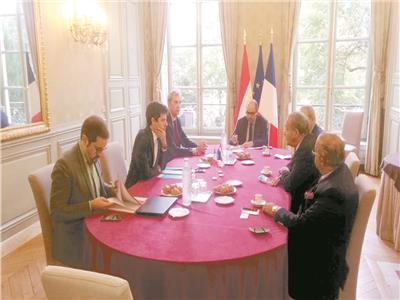 وزير التموين خلال لقائه مع وزير التجارة الخارجية الفرنسى