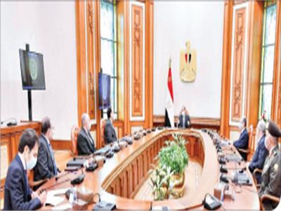  الرئيس السيسى خلال احد الاجتماعات لبحث تنمية سيناء