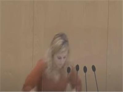 عضوة المجلس الوطني النمساوي - صورة من الفيديو