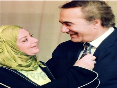 النجم الراحل محمود ياسين مع زوجته شهيرة