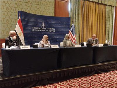  جانب من ندوة لجنة الجمارك والضرائب بغرفة التجارة الامريكية بمصر