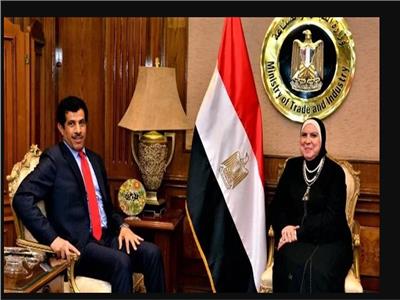 وزيرة التجارة تستقبل السفير القطرى بالقاهرة