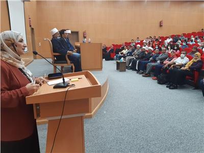 قافلة مجمع البحوث الإسلامية تنظم ندوة تثقيفية لطلاب كلية الألسن بالغردقة