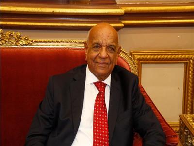 عبد الخالق عياد رئيس لجنة الطاقة والبيئة والقوى العاملة بمجلس الشيوخ