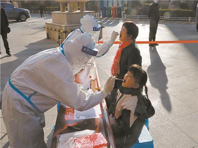الصين تعتزم تطعيم الأطفال من سن 3 سنوات  