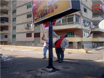 إعلانات المخالفة في شوارع الإسكندرية  
