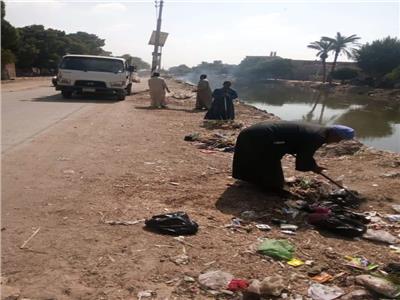 رفع 90 طن مخلفات وقمامه من قرى المنيا