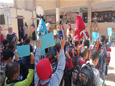 مياه المنيا : نشر رسائل التوعية بمبادرة حياة كريمة ل3000 طالب بمدارس مركز دير مواس