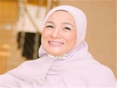 الدكتورة مي السماحي، أستاذ ورئيس قسم الجلدية السابق بجامعة عين شمس