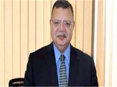  حمدي عبدالعزيز المتحدث باسم وزارة  البترول