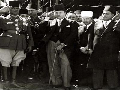  النحاس باشا مع الملك فاروق