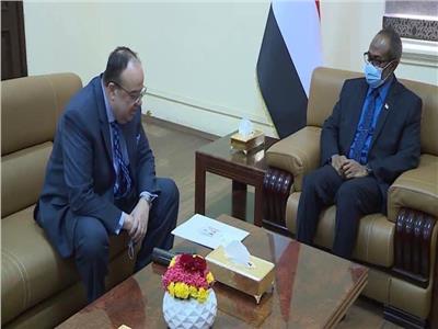 السفير المصري بالخرطوم يلتقي عضو مجلس السيادة الانتقالي لعرض اوجه التعاون المشترك‎‎